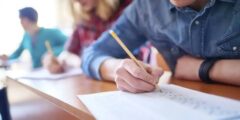 عندما تعمل الآلة على زيادة القوة التي يؤثر بها شخص تكون الفائدة الميكانيكية أكبر من ١